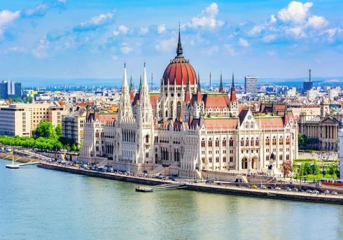 Chương trình định cư đầu tư vào Quỹ đầu tư BĐS ở Hungary