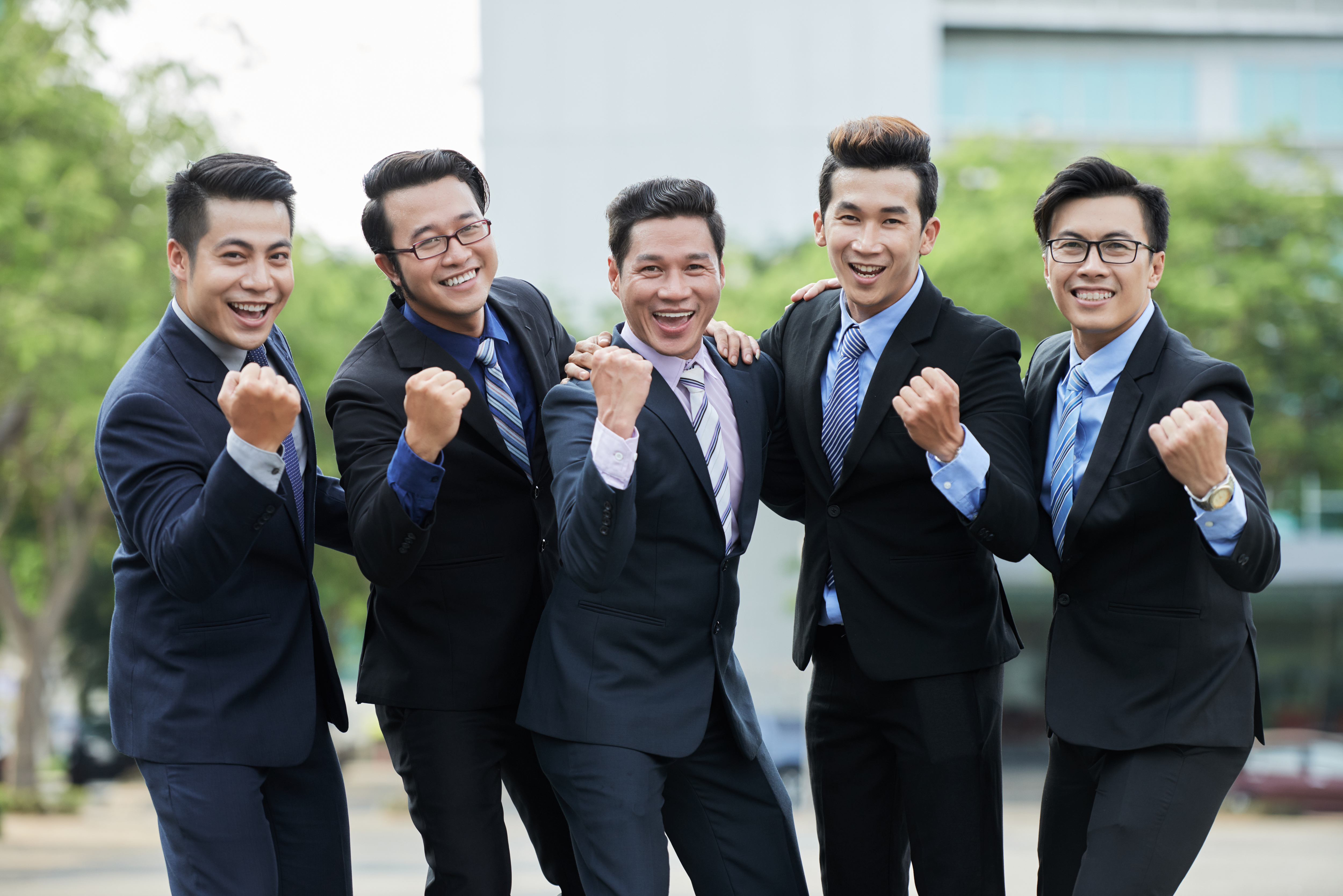asian-entrepreneurs-celebrating-victory