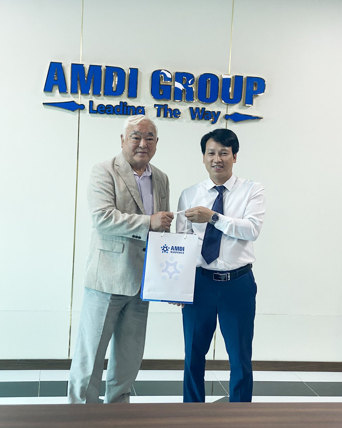 z3593065080057_45b2896f45d0cd24ef26b0b923297d40